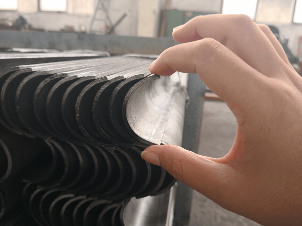 借问防磨瓦厂家何处有?江苏泰州指江河 借问防磨瓦厂家何处有?江苏泰州指江河