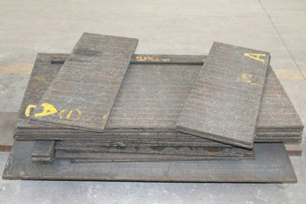 堆焊复合耐磨衬板厂家 堆焊复合耐磨衬板厂家