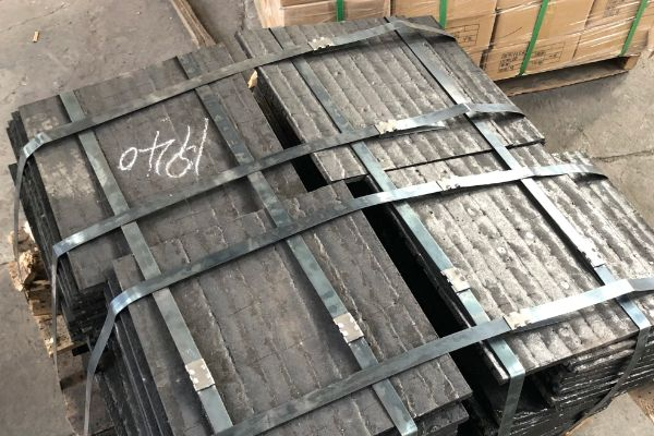 抗冲击堆焊复合耐磨板 抗冲击堆焊复合耐磨板