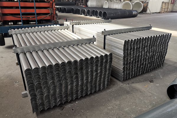 不锈钢半圆型防磨瓦 不锈钢半圆型防磨瓦