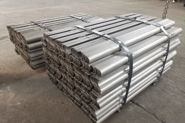 316L过热器管道防磨盖板 316L过热器管道防磨盖板