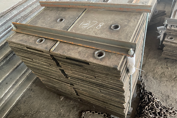 供应埋弧焊镜面耐磨衬板