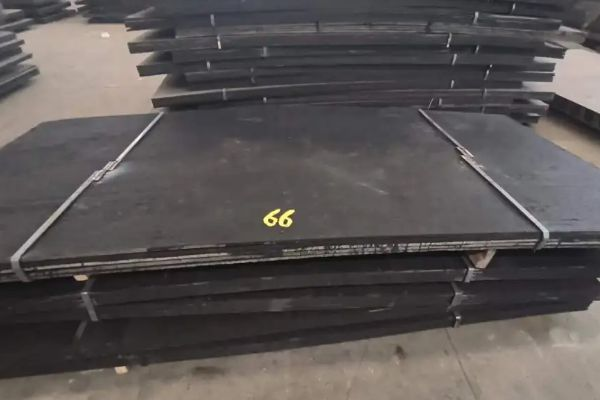 耐磨层Cr28弧形板 耐磨层Cr28弧形板