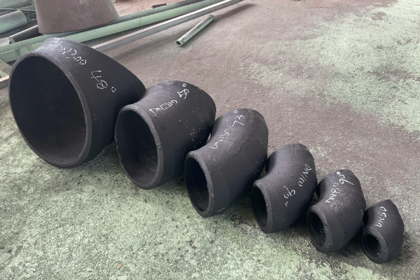 稀土合金耐磨弯头性能特点