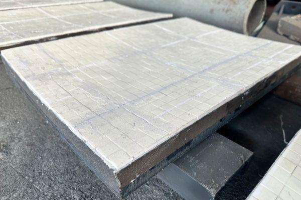 钢厂用耐磨陶瓷衬板 钢厂用耐磨陶瓷衬板